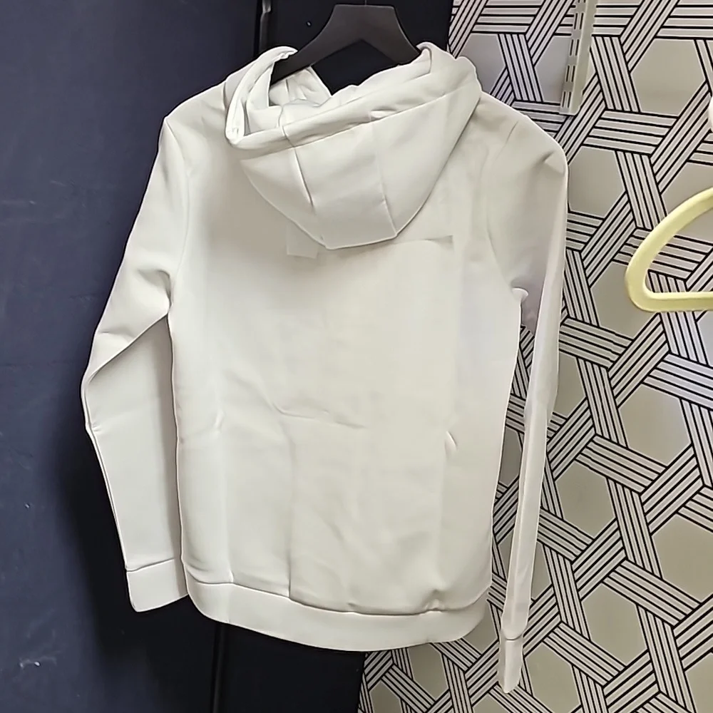 Basketball hoodie nwt